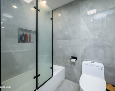 570 Eltone Road - Photo Thumbnail 11