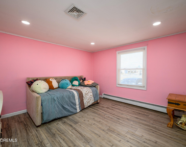 570 Eltone Road - Photo Thumbnail 9