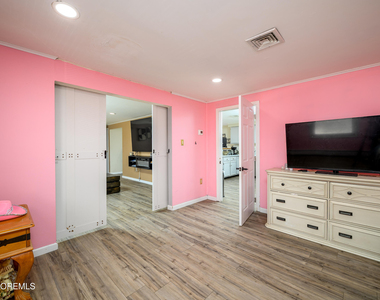 570 Eltone Road - Photo Thumbnail 7