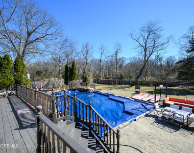570 Eltone Road - Photo Thumbnail 25
