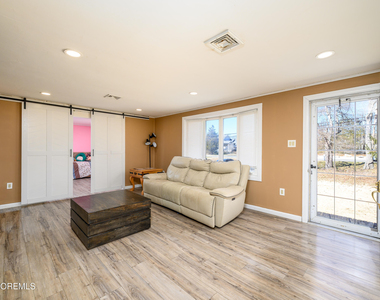 570 Eltone Road - Photo Thumbnail 6