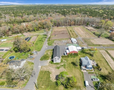 553 Colts Neck Road - Photo Thumbnail 3