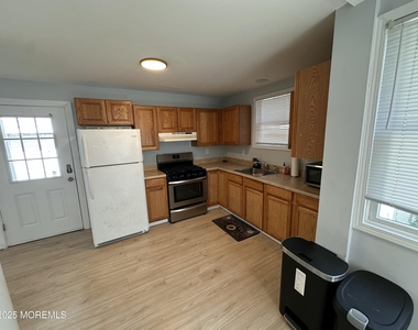 113 19th Avenue - Photo Thumbnail 2