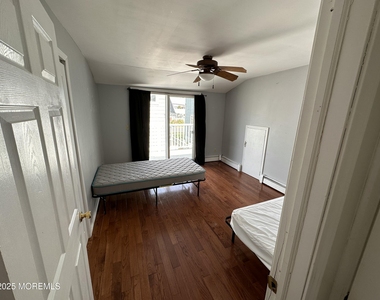 113 19th Avenue - Photo Thumbnail 4
