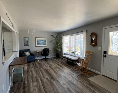 103 Chicago Avenue - Photo Thumbnail 1