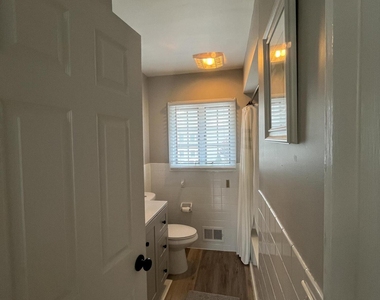 103 Chicago Avenue - Photo Thumbnail 13