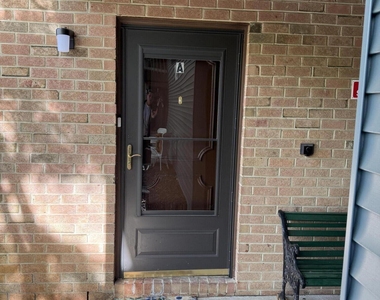 218 Medford Court - Photo Thumbnail 8