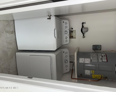 218 Medford Court - Photo Thumbnail 20