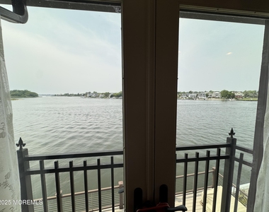 36 Beach Street - Photo Thumbnail 16