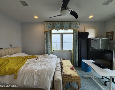 36 Beach Street - Photo Thumbnail 24