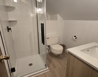 207 Bay Boulevard - Photo Thumbnail 22