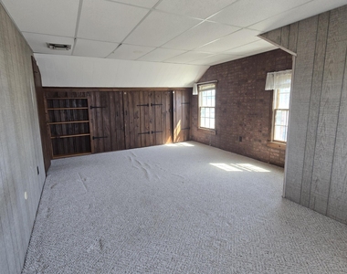 207 Bay Boulevard - Photo Thumbnail 20