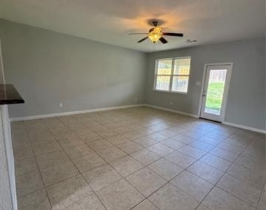 2132 Mulberry Drive - Photo Thumbnail 5