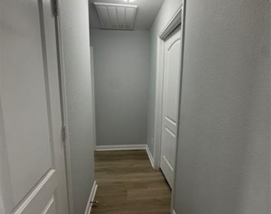 2132 Mulberry Drive - Photo Thumbnail 10