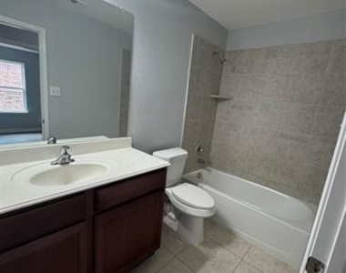 2132 Mulberry Drive - Photo Thumbnail 9