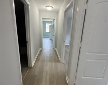 2132 Mulberry Drive - Photo Thumbnail 15
