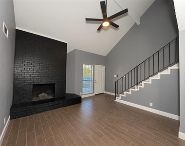 1900 W Taylor Street - Photo Thumbnail 2