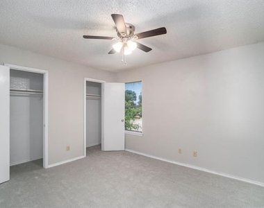 3301 Aurora Street - Photo Thumbnail 20