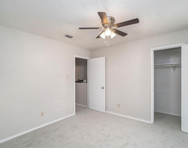 3301 Aurora Street - Photo Thumbnail 12