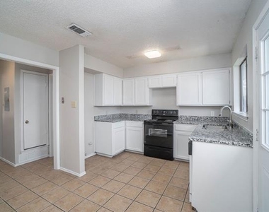 3301 Aurora Street - Photo Thumbnail 9