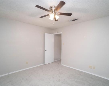 3301 Aurora Street - Photo Thumbnail 18