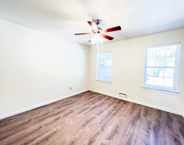 6461 Danbury Lane - Photo Thumbnail 23