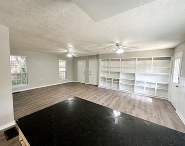 6461 Danbury Lane - Photo Thumbnail 16