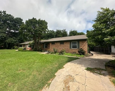 6461 Danbury Lane - Photo Thumbnail 1