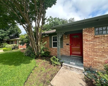 6461 Danbury Lane - Photo Thumbnail 2