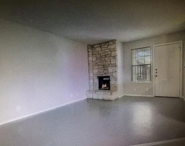 2203 Tabor Court - Photo Thumbnail 5