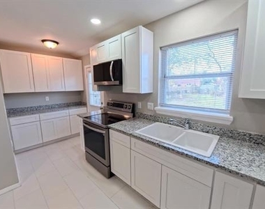 2233 Huskey Street - Photo Thumbnail 4