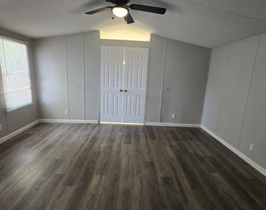 4253 Sun Drive - Photo Thumbnail 6