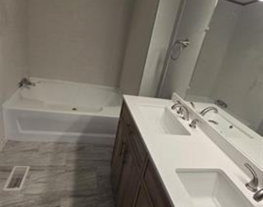 4253 Sun Drive - Photo Thumbnail 5