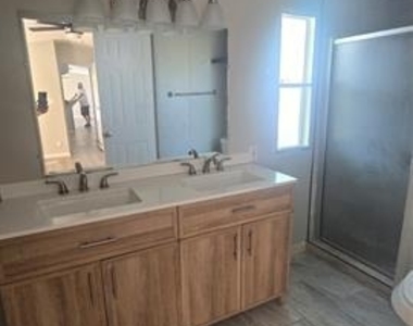 4253 Sun Drive - Photo Thumbnail 8