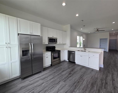 3202 Noor Street - Photo Thumbnail 3