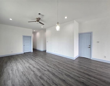 3202 Noor Street - Photo Thumbnail 6