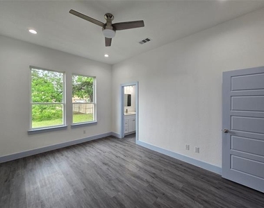 3202 Noor Street - Photo Thumbnail 9