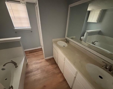 5025 Winder Court - Photo Thumbnail 17