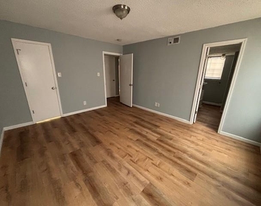 5025 Winder Court - Photo Thumbnail 9