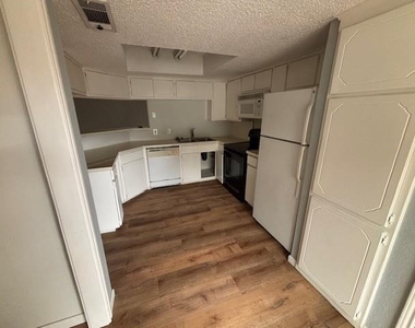 5025 Winder Court - Photo Thumbnail 3