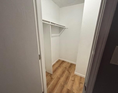 5025 Winder Court - Photo Thumbnail 12