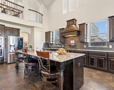 1506 Hennessey Drive - Photo Thumbnail 12