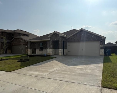 305 Charmed Way - Photo Thumbnail 1