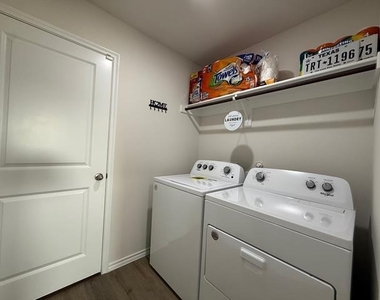 305 Charmed Way - Photo Thumbnail 20