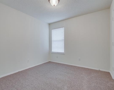1428 Atkins Street - Photo Thumbnail 12