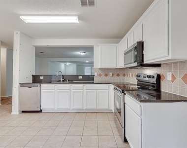 1428 Atkins Street - Photo Thumbnail 8