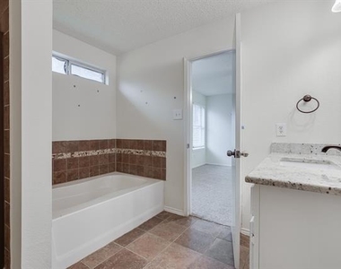 1428 Atkins Street - Photo Thumbnail 11