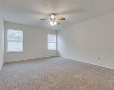 1428 Atkins Street - Photo Thumbnail 9