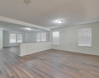1428 Atkins Street - Photo Thumbnail 2