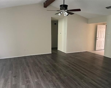 7420 Meadow Creek Drive - Photo Thumbnail 3